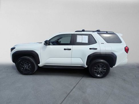 Certified 2025 Toyota 4Runner SR5 AWD/4WD image 6
