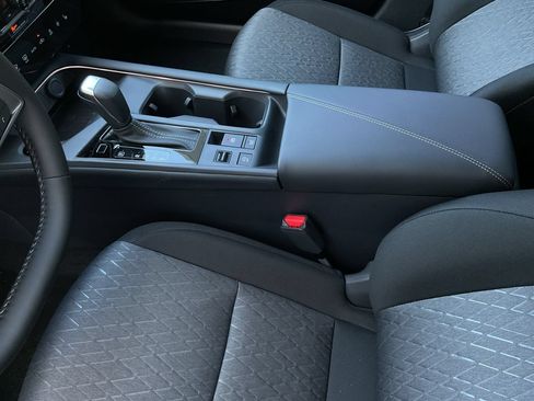 New 2026 Nissan Sentra SV w/ SV Convenience Package FWD image 30
