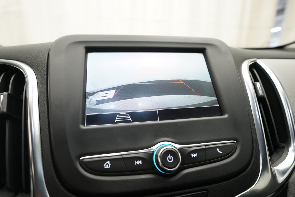 Used 2022 Chevrolet Equinox LS w/ LS Convenience Package FWD image 19