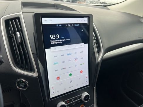 Certified 2023 Ford Edge SEL image 12