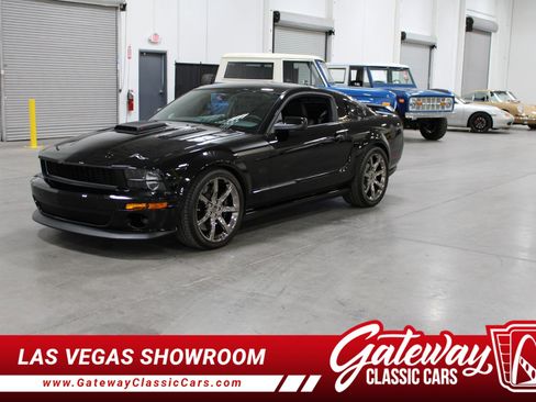 Used 2009 Ford Mustang GT image 1