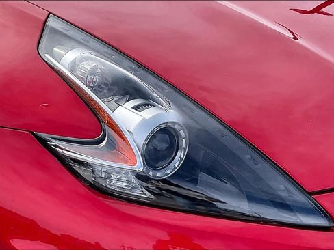 Used 2019 Nissan 370Z Touring Sport image 24