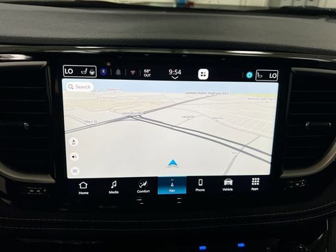 New 2027 Chrysler Pacifica Select AWD/4WD image 15