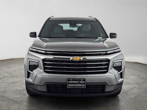 Used 2026 Chevrolet Traverse LT w/ Enhanced Driving Package FWD image 8