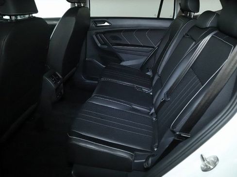 Certified 2024 Volkswagen Tiguan SE AWD/4WD image 14