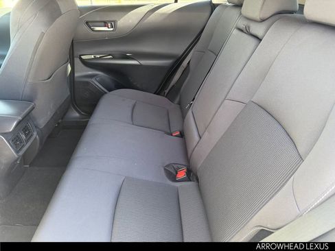 Used 2022 Toyota Venza LE image 23