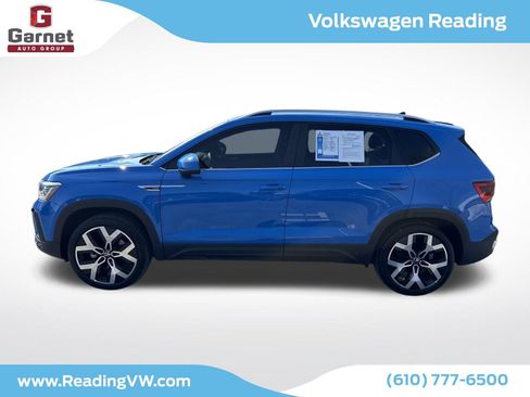 Certified 2023 Volkswagen Taos SEL image 2