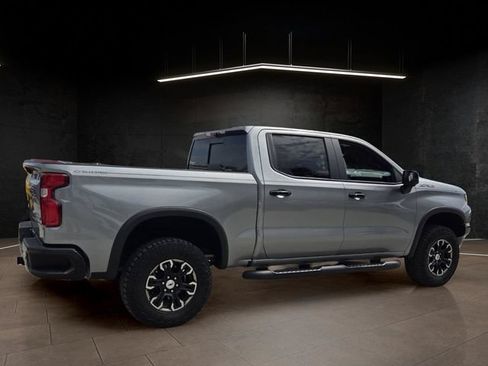 Used 2023 Chevrolet Silverado 1500 ZR2 w/ Technology Package AWD/4WD image 8