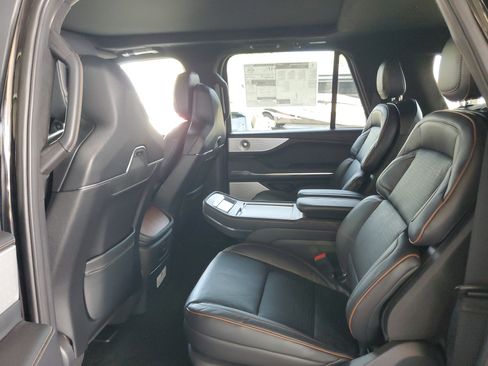 New 2026 Lincoln Navigator L Black Label AWD/4WD image 27