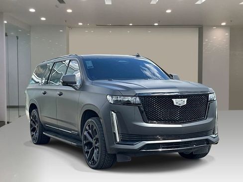 Used 2021 Cadillac Escalade ESV Sport w/ LPO, Illumination Package AWD/4WD image 6