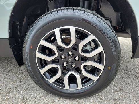 Certified 2024 Ford Maverick Lariat FWD image 4