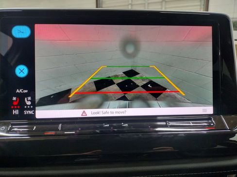 New 2026 Volkswagen Atlas SE image 8