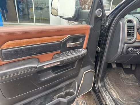 Used 2019 RAM 3500 Limited image 15