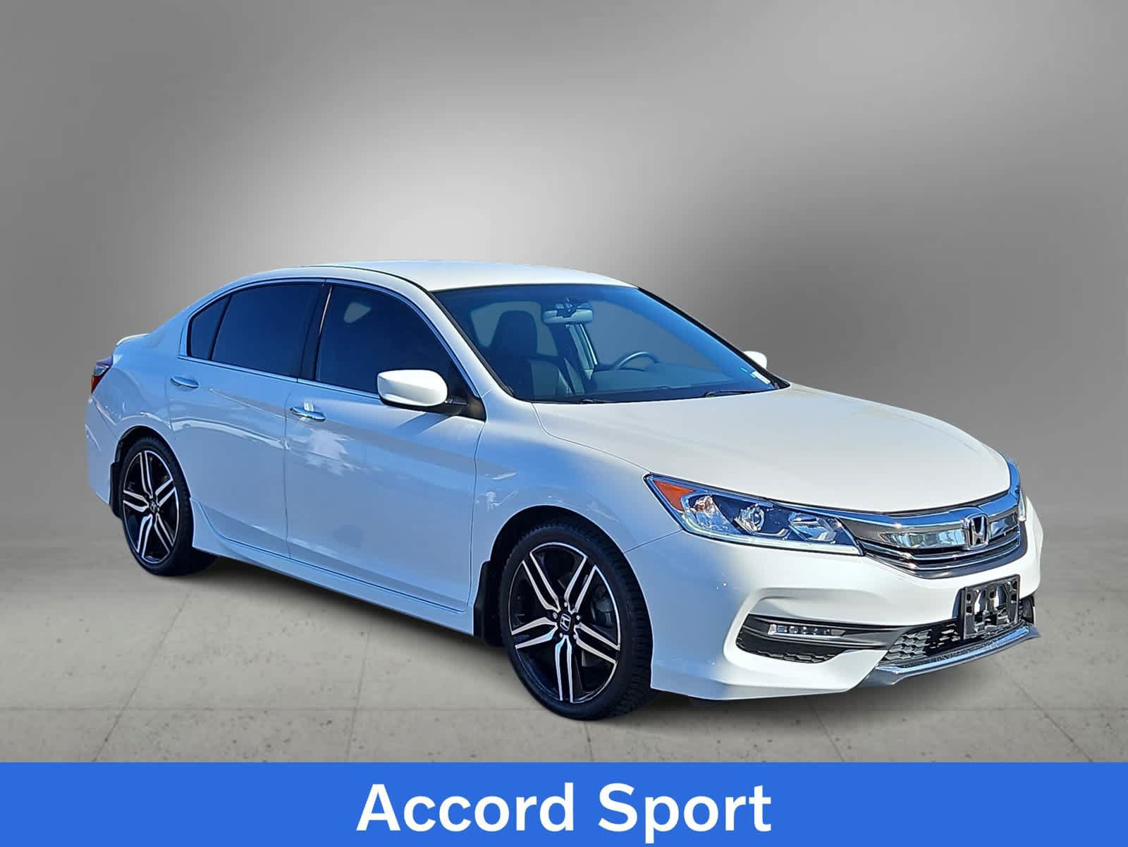 Used 2017 Honda Accord Sport image 2
