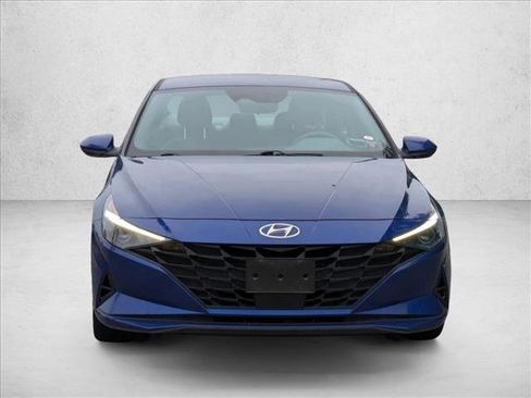 Certified 2023 Hyundai Elantra SEL w/ Convenience Package image 2