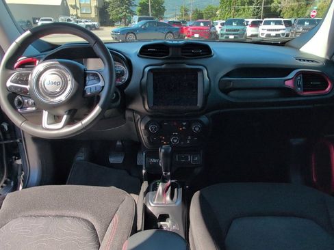 Certified 2023 Jeep Renegade Trailhawk AWD/4WD image 22