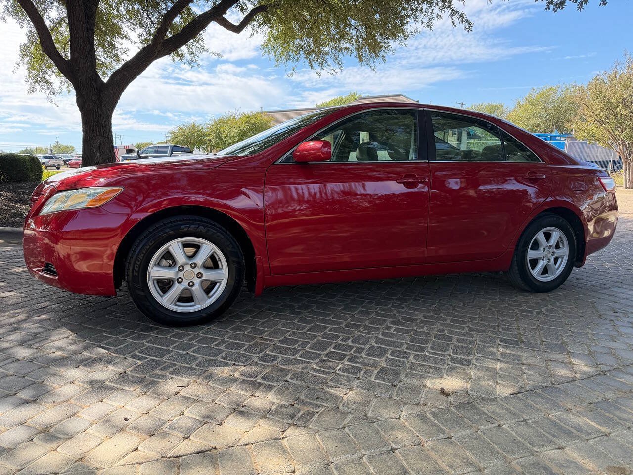Used 2009 Toyota Camry LE FWD image 8