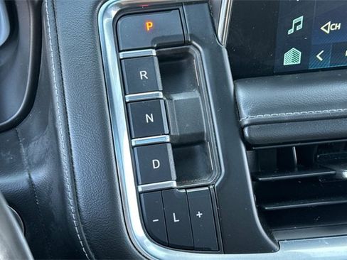 Used 2022 Chevrolet Tahoe Z71 w/ Off-Road Capability Package image 33