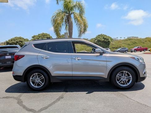 Used 2017 Hyundai Santa Fe Sport FWD image 5