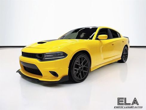 Used 2017 Dodge Charger R/T RWD image 39
