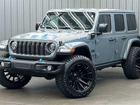 Used 2024 Jeep Wrangler Unlimited Rubicon 4xe image 1
