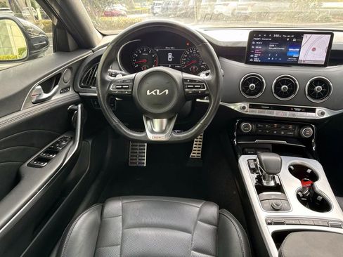 Used 2022 Kia Stinger GT2 image 21