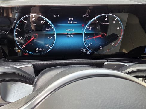 Certified 2022 Mercedes-Benz GLB 250 4MATIC image 22