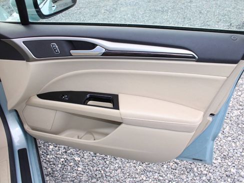 Used 2014 Ford Fusion SE w/ Equipment Group 502A FWD image 22