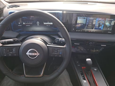 New 2026 Nissan Kicks SR w/ Cold Weather Package AWD/4WD image 13