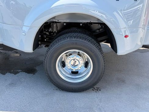 New 2026 Ford F350 4x4 Crew Cab DRW Super Duty image 44