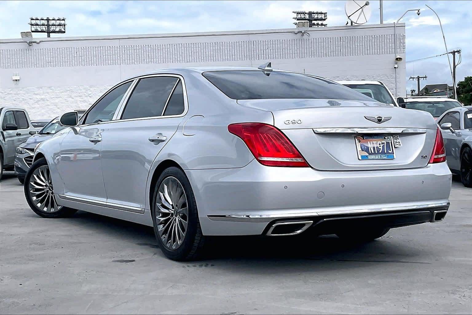 Used 2019 Genesis G90 5.0 Ultimate RWD image 4