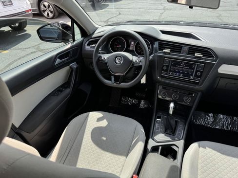 Used 2021 Volkswagen Tiguan S FWD image 35