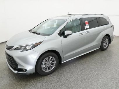 New 2025 Toyota Sienna XLE
