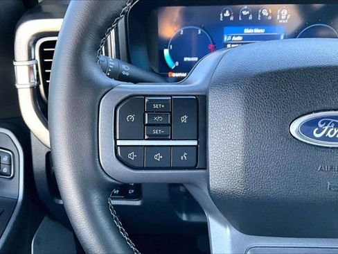 Used 2025 Ford F250 Lariat w/ Chrome Package image 12