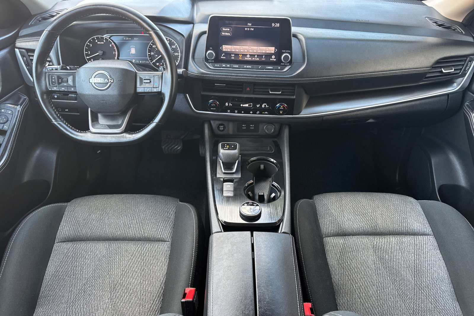 Certified 2025 Nissan Rogue SV AWD/4WD image 18