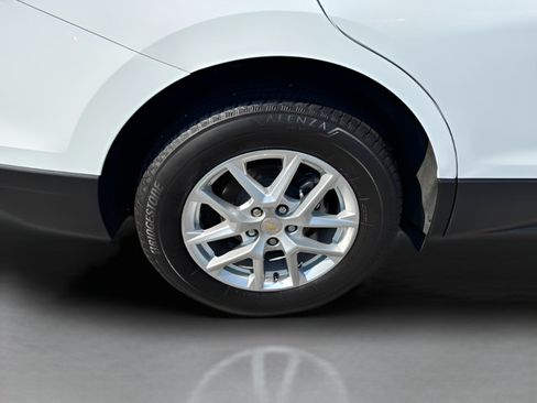 Used 2023 Chevrolet Equinox LT AWD/4WD image 25