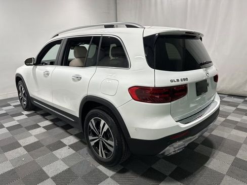 Used 2025 Mercedes-Benz GLB 250 4MATIC image 7