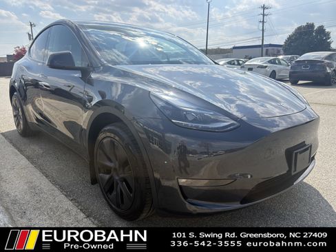 Used 2025 Tesla Model Y Long Range image 25