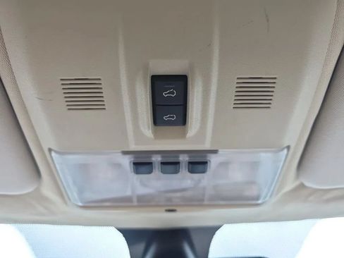 Used 2012 Land Rover Range Rover Sport HSE AWD/4WD image 37