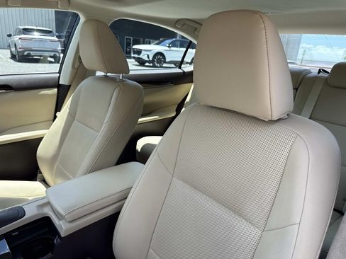 Used 2017 Lexus ES 350 w/ Premium Package FWD image 21