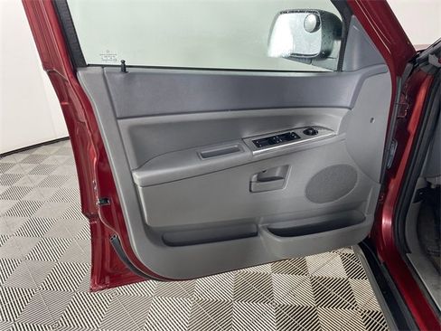 Used 2007 Jeep Grand Cherokee Laredo w/ Cargo Convenience Group image 15