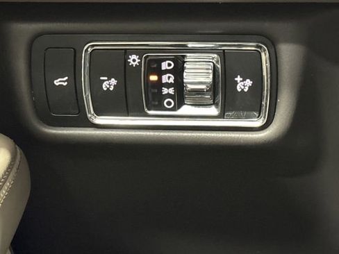 Used 2023 Lincoln Aviator AWD w/ Premium Package image 27