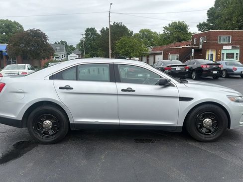 Used 2018 Ford Taurus Police Interceptor FWD image 4