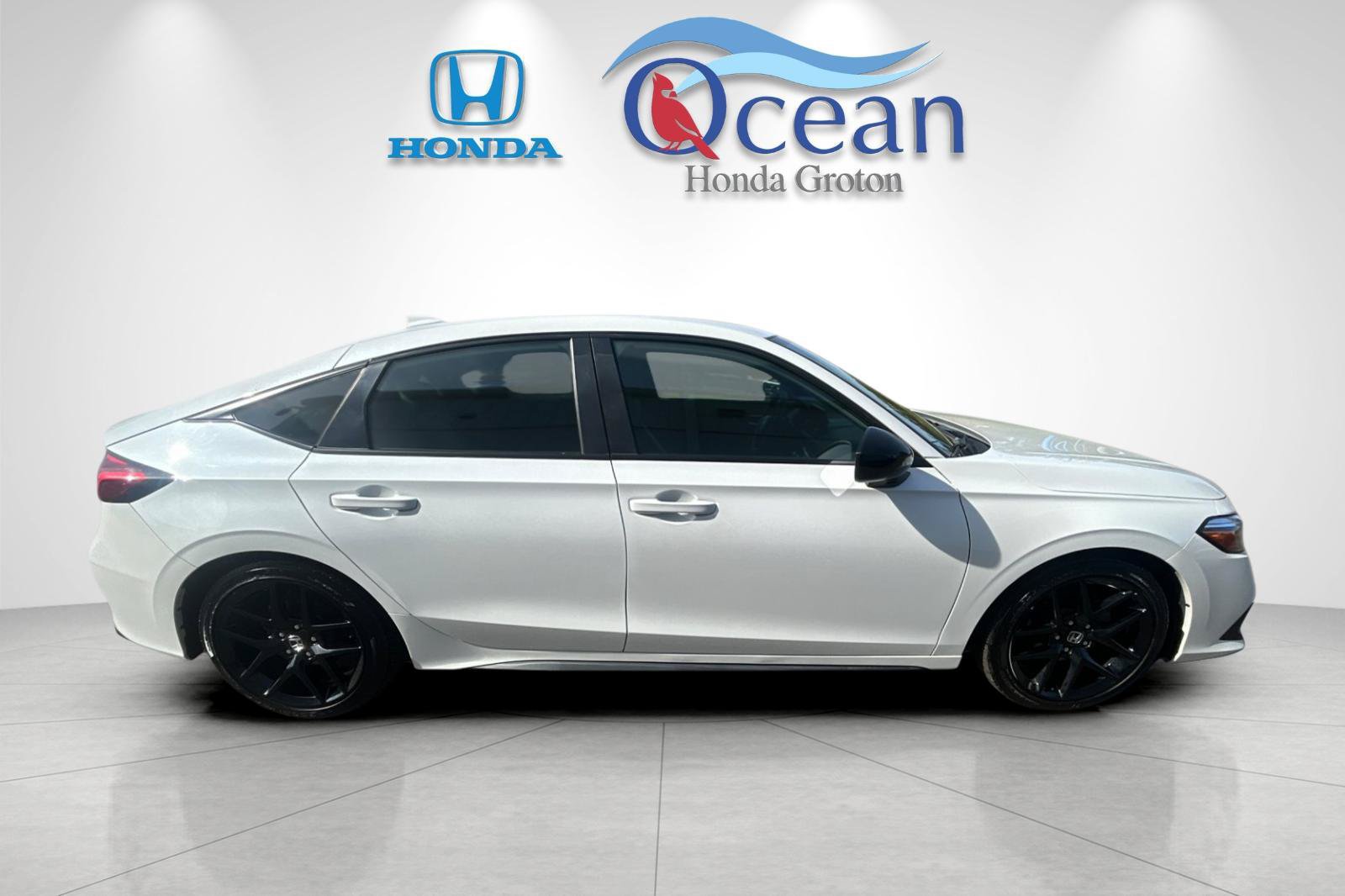 Used 2024 Honda Civic Sport image 2