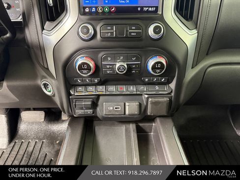 Used 2019 GMC Sierra 1500 SLT w/ SLT Premium Plus Package AWD/4WD image 31