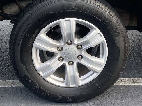 Used 2019 Ford Ranger XL w/ Equipment Group 101A Mid RWD image 9