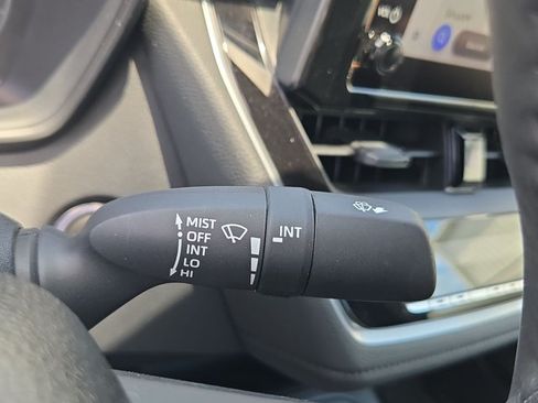 Used 2024 Toyota Corolla SE FWD image 16