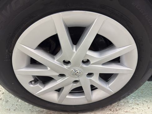 Used 2014 Toyota Prius V Three FWD image 36