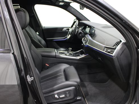 Used 2022 BMW X7 xDrive40i w/ Premium Package AWD/4WD image 37