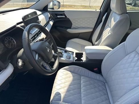 Used 2022 Mitsubishi Outlander SEL image 8